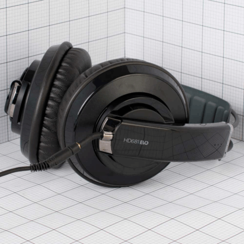 אוזניות אולפניות חצי פתוחות SUPERLUX HD681E